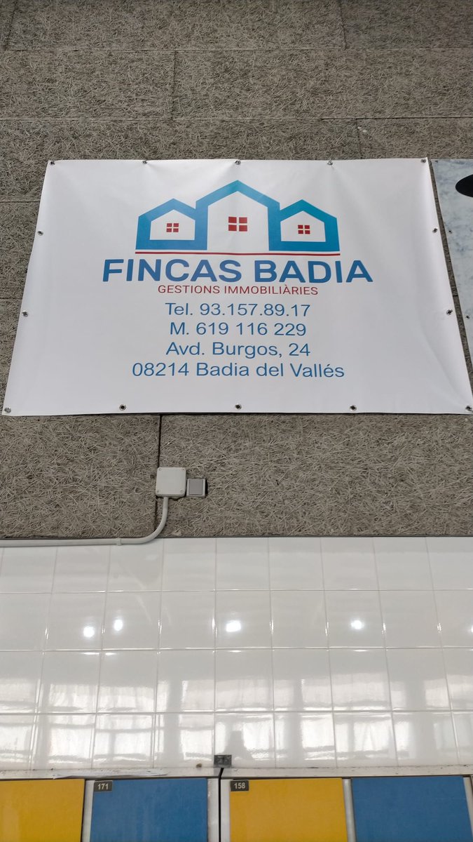cnbadia's tweet photo. Llegan más pancartas de patrocinadores que han creido en nuestro club @cnbadia y quieren ser parte de este gran proyecto👏🏽👏🏽💛💚.
Muchas gracias!!!! A #ReformasFranGordo y #FincasBadia

Quieres ser parte??? Contacta con nosotros🤓🤓
#cnbadia #patrocinadores #proyectodeclub https://t.co/QqwdVFjzjN