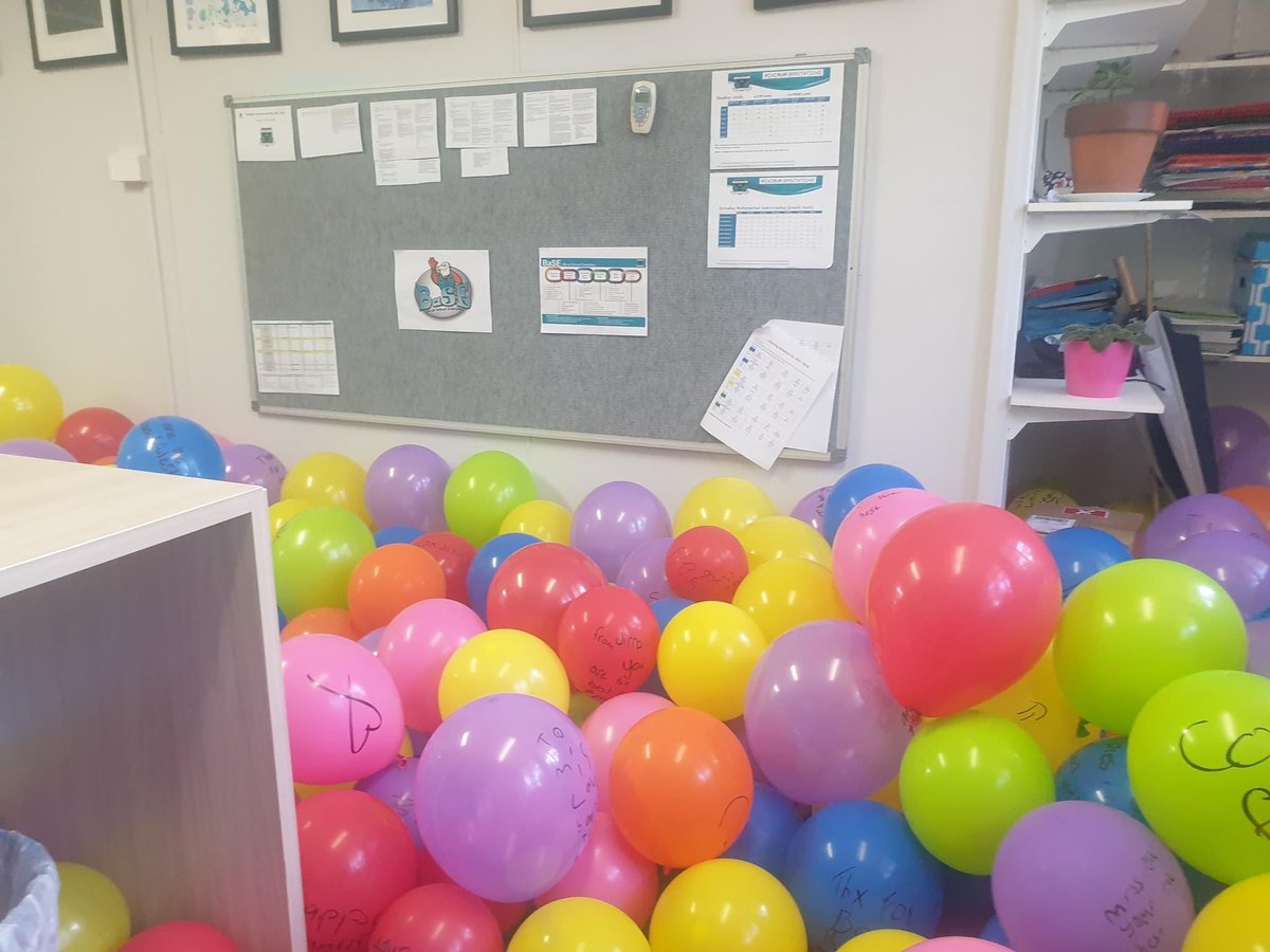 wiripaang's tweet photo. When your principal is off site learning morethe staff and students made sure she knew she was missed! Every kid wrote a message on a balloon and ‘popped’ it into her office! What a way to start Week 6!!! #lovewhereyouwork @GlenrockNetwork @NSWEducation @SteveHarrisDEL https://t.co/lw0t3hOWjk