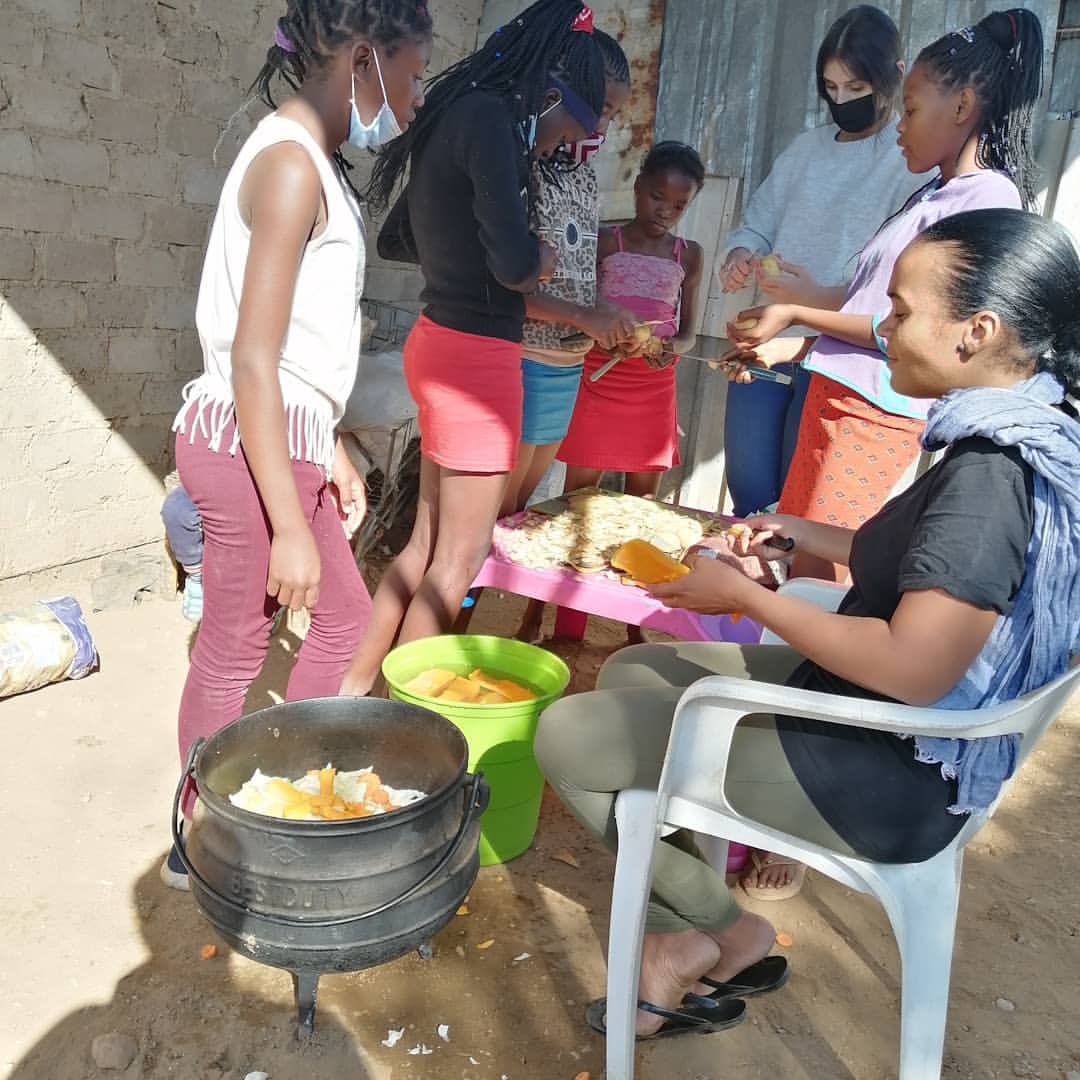CentreHopeful's tweet photo. This past Weekend @lehnerdtheike &amp; @shandra_moss took it upon themselves to collect winter clothing, blankets &amp; food to host a Soup Kitchen for the children❤️
They cooked, interacted &amp; served the children with the utmost LOVE!
#LendAHandFillAHeart #Windhoek #Goreangab #Namibia https://t.co/Nh9Zo7uk10