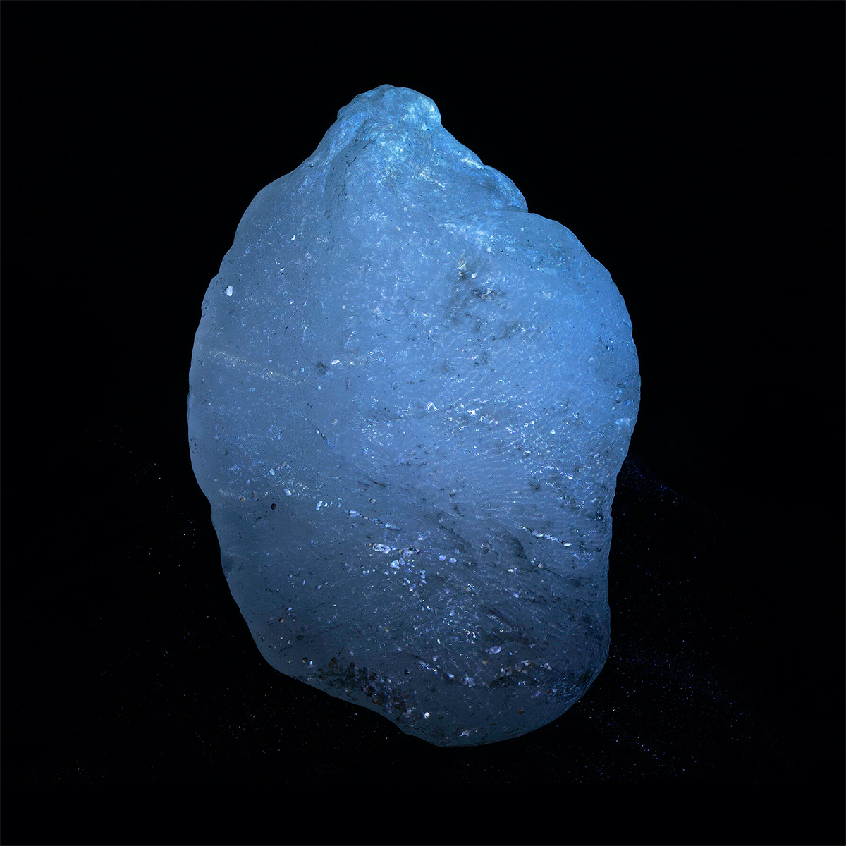 plasticpieces's tweet photo. Delighted to be part of ‘Opacity of Water’ with my series LUNASEA created a result of my expedition to Henderson Island. Ci.CLO Bienal de Fotografia do Porto '21 - to reflect political, social and environmental issues #FBAUP 14 May - 1 October #lunacy #plasticpollution https://t.co/29Lsqwx6Zr