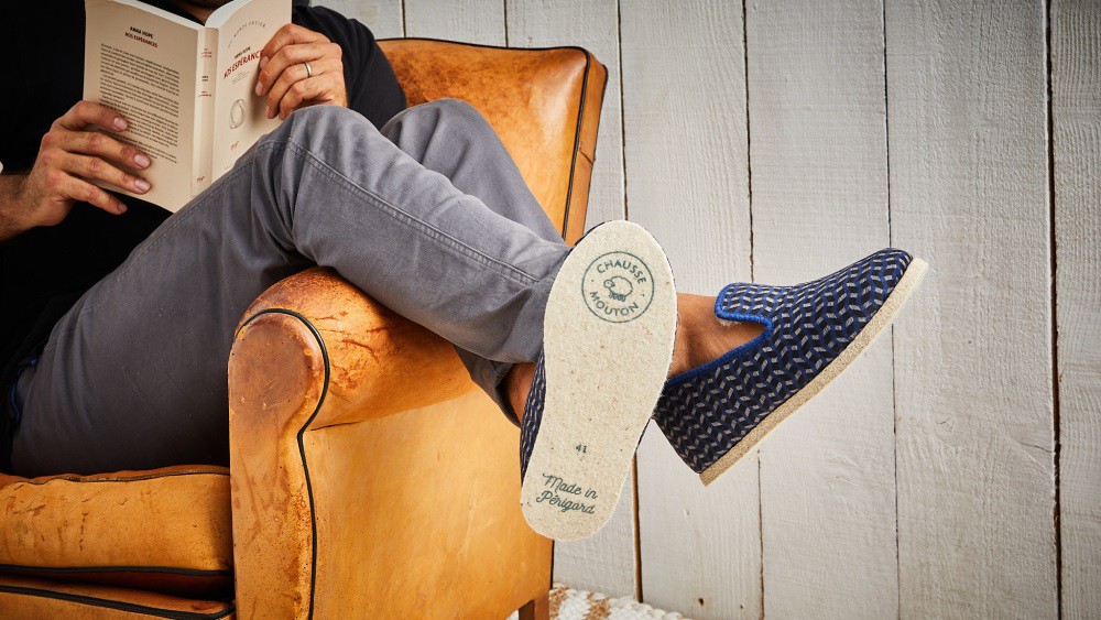 Les charentaises Chausse Mouton modernisent l'endormie Fargeot made-in-france.com/fr/article/les… #madeinfrance