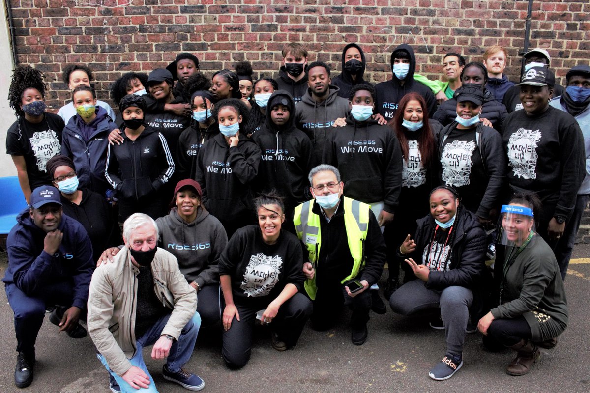 felixprojectuk's tweet image. We recently visited @365_rise &amp;amp; @MadeUpKitchen's community shop in Hackney that’s put young people at the centre of the movement. Joyclen, the founder of RISE 365, tells us, “This is about empowering people and, for the kids, learning life skills that they can take with them.”