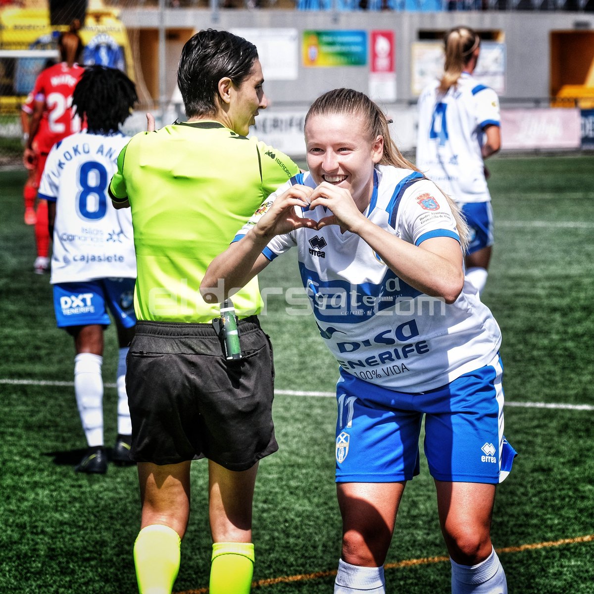 Jacfotografo's tweet photo. La fotogalería de la UDG Tenerife ante el Sevila FC - https://t.co/dugB7Cdlym https://t.co/tfODyuSpKs https://t.co/EXuiaMiLPQ