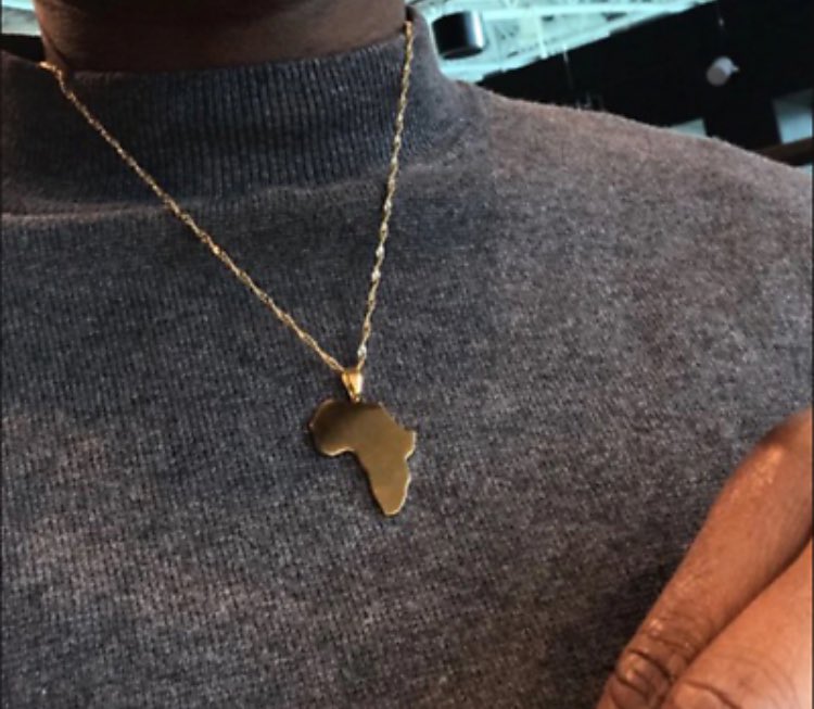 سلاسل فضة عيار 925✨ 
...
تصميم الاسم و الشكل حسب الطلب ✨
...
فضي &amp; مطلي ذهبي ✨
...
Free delivery 🚚✨
#africa_silver