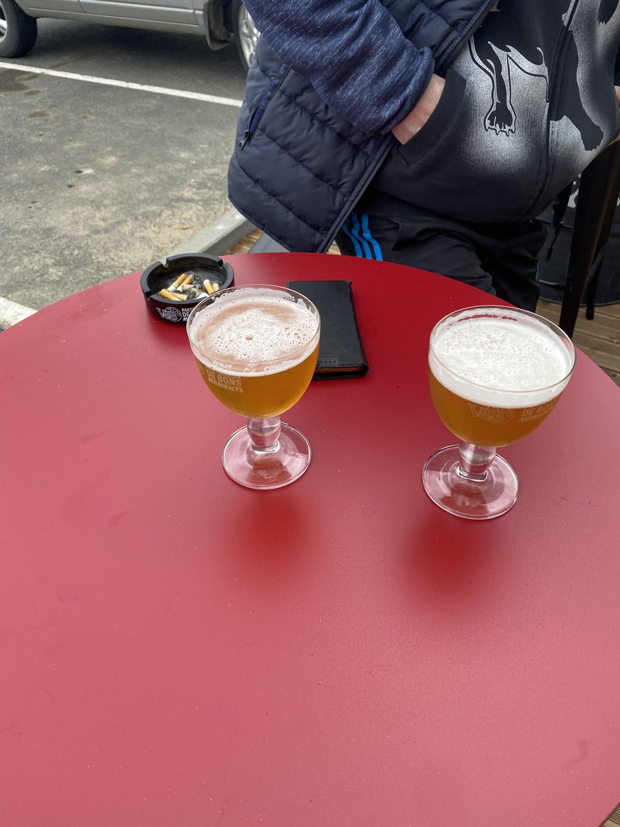 cartman0081's tweet image. Ce week-end me suis dit week-end light j’achète rien et je mange léger mais entre

Puis ça a dégénéré comme d’habitude et voilà #weekendlight 😅