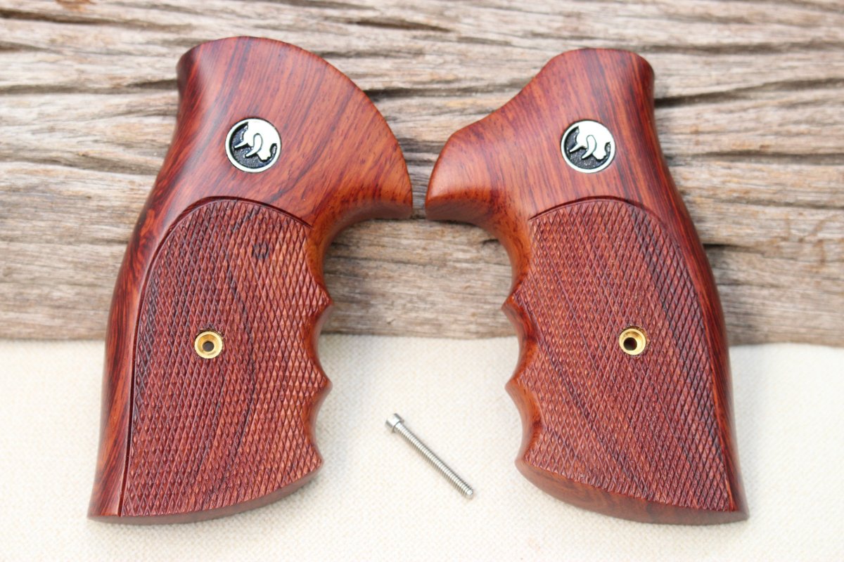 vitoonwood's tweet photo. Excited to share the latest addition to my #etsy shop: New Wood Grips For Taurus Tracker Model 415 425 445 450 606 617 627 692 970 971 991 992 Handmade Checkered# 5 https://t.co/m1AXm6E3bO #taurus #taurustracker #taurusrevolvers #magnum357 #revolver #revolvermagazine https://t.co/RVFn15W7IL