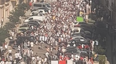 compromhigiene's tweet photo. Debemos seguir evitando lugares donde se den grandes aglomeraciones de gente y en las que no puedan respetarse las medidas de distanciamiento social, siguiente protocolos de retorno seguro.
#covid19 #protocolos #distanciamientosocial #entornosseguros 

https://t.co/6xWkudOqEd https://t.co/GD2PI28rAo