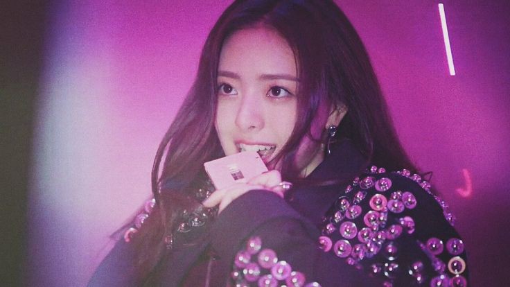 w newbie disini😋 w tdk meresahkan😍 jadi ayo mutualan😤 sekalian fambest?😘 tolong bantu rt/like🤗 tysm
-alen pantang menyerah😑🆙 
#roleplayer #rptwt #roleplayaccount #rpindonesia #Rpw #roleplayerindonesia