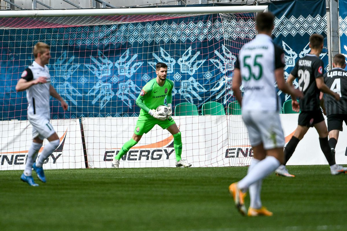 MillernTon's tweet photo. Neu im Blog:
Wer ist Nikola Vasilj? - Ein Spielerprofil
@tim_ecksteen hat in die Daten geblickt und ist verzückt.
#FCSP
https://t.co/aK9fTzyY6S https://t.co/KmL8OvrejV