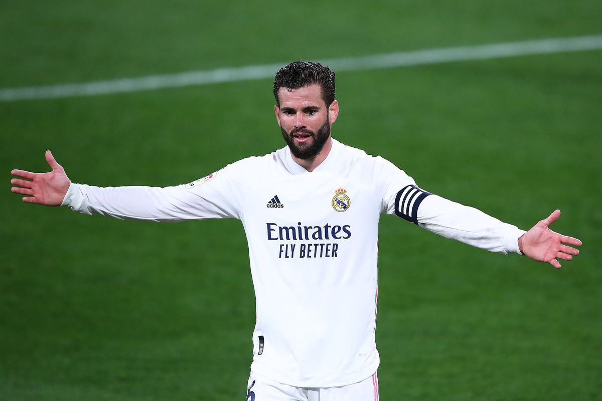 Eric García y Diego Llorente a la Eurocopa y Hermoso y Nacho en su casa. Esto es de coña.