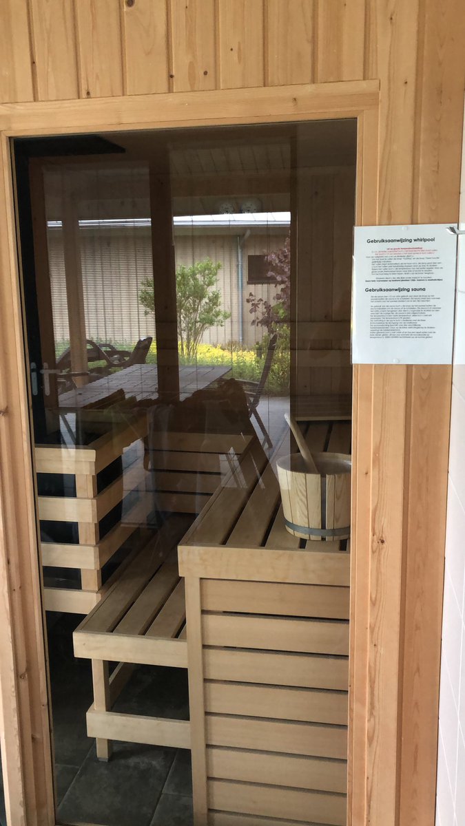jwint80's tweet photo. Toch lekker 4 dagen regen tijdens jaarlijks weekendje weg. Gelukkig genoeg faciliteiten in het huisje om toch te vermaken. #wellness #huisje #marveld #weekendjeweg https://t.co/C1jT9A41KV