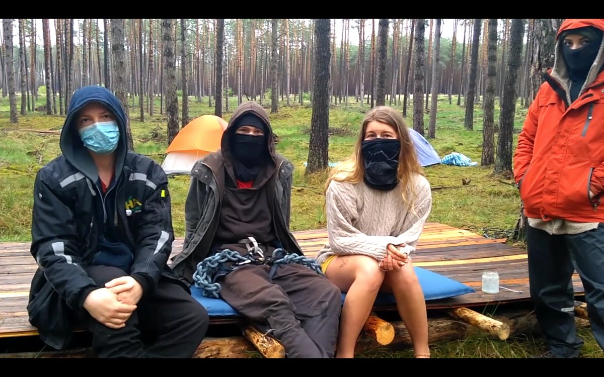 freundeskreisv's tweet photo. Unsere 2 Videos:
#keineA14 - #Waldbesetzung #MoniBleibt bei Seehausen (Altmark)
https://t.co/kDO7pbGQiu
für #Verkehrswende, #Systemwende, #Antifaschismus gegen Autobahn #A14
13.5.21
@KeineA14 @BleibtMoni
#Antifa #TrafficTurnaround #SystemChange #ForestOccupation https://t.co/1psMl0snRK