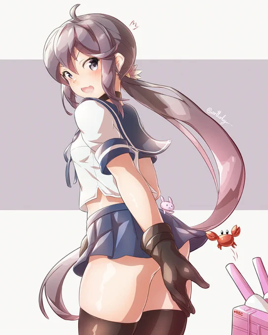 こっち見んな! このクソ提督! #艦これ #曙
https://t.co/1hyXVGJurM 