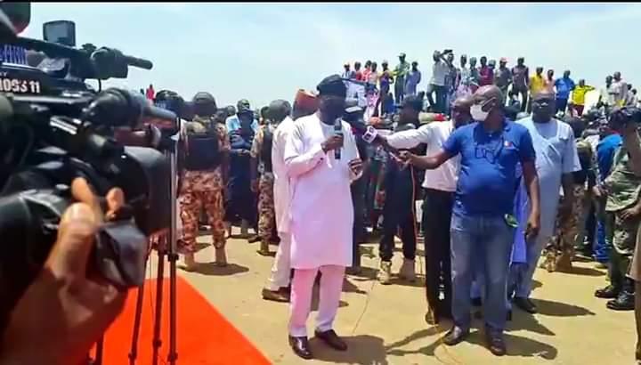 BYaroe's tweet photo. GWEDA MALLAM  ROAD COMMISSIONING IN NUMAN LOCAL GOVERNMENT AREA. EXECUTED BY GOVERNOR FINTIRI. 

Senator Binos D. Yaroe while delivering his goodwill message he said; today marks a great day in the history of Adamawa state. https://t.co/cEmmrCjsTz