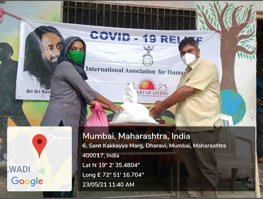 IAHVOfficial's tweet photo. #COVID19India has affected many lives and livelihoods. Schools are closed and children are not getting midday meals. We distributed:
1000 dry ration kits to tribal families in Aarey (Mumbai)
2600 dry ration Kits in Thane and Navi Mumbai.
With your support, we can feed many more. https://t.co/aYkKoiGRzn