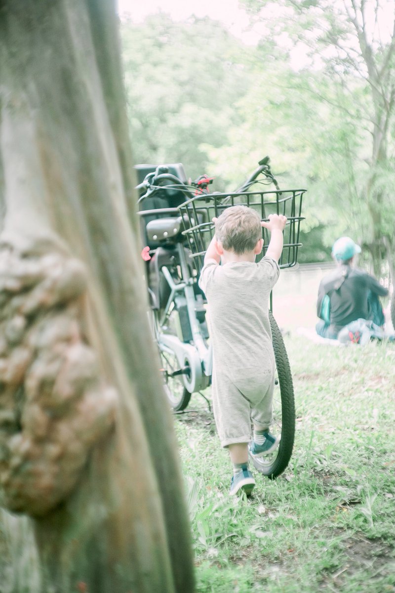 Iku 外人の赤ちゃんって なんでこんなに可愛いんだ W 誰のか知らん自転車に いたずらしてた 笑 Jupiter8