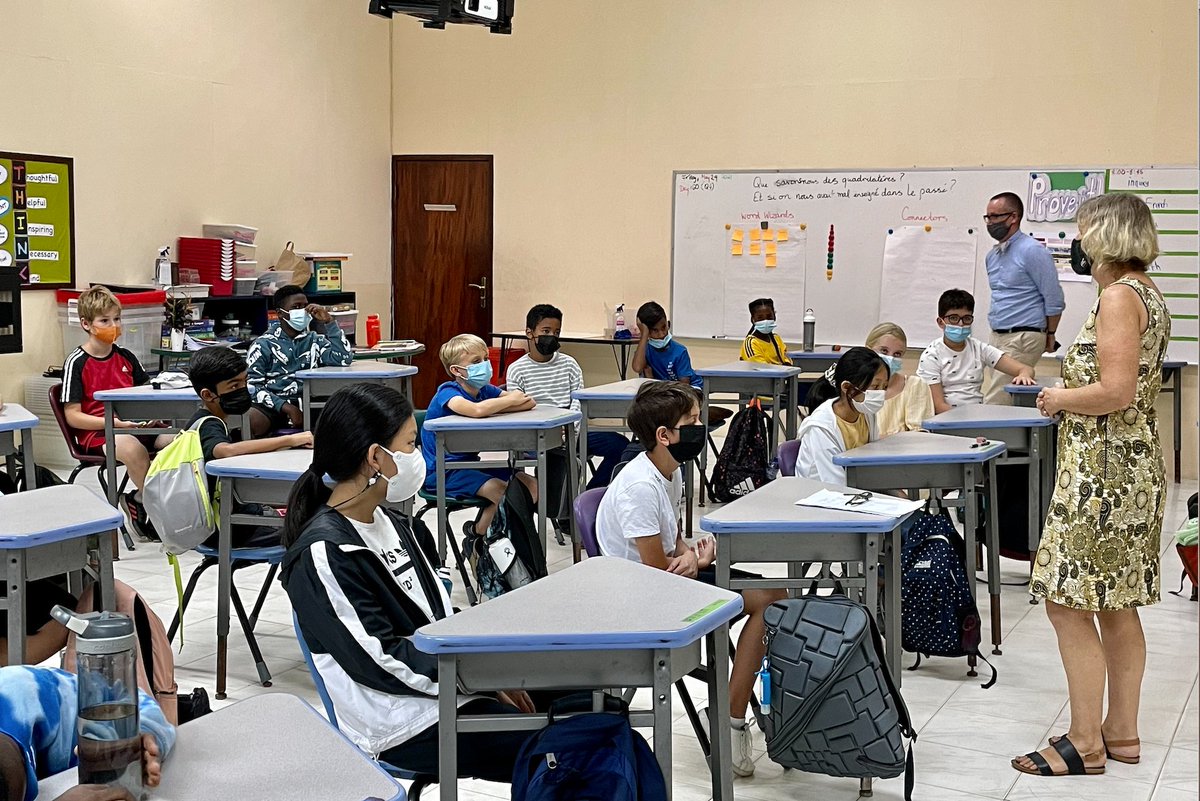 paulabaxter67's tweet image. The Secondary Principal @TASOKinshasa began Jump Up week with our G5 students today...Venn Diagrams Q&amp;amp;A, now hearing from the MYP coordinator...before having lunch with the big kids! @araalihma