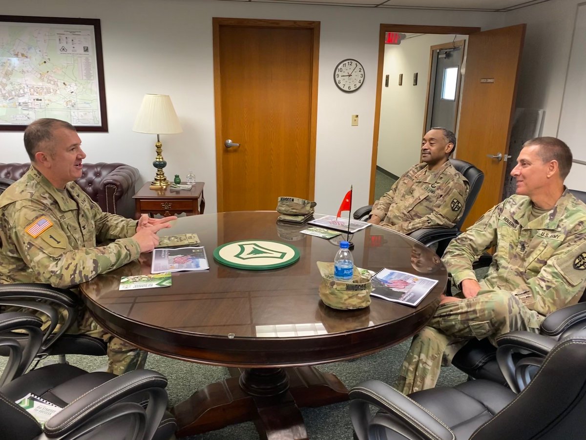 USAGMcCoy's tweet photo. @USAGMcCoy commander Col. Michael Poss welcomed Maj. Gen. Jonathan Woodson, commander of @ARMEDCOM1 and Command Sgt. Maj. Robert Boudnik to headquarters on Friday.  They were at Fort McCoy for the #EFMB graduation on Saturday. 

#warriormedics
#totalforcetrainingcenter https://t.co/4vxj10IhOA