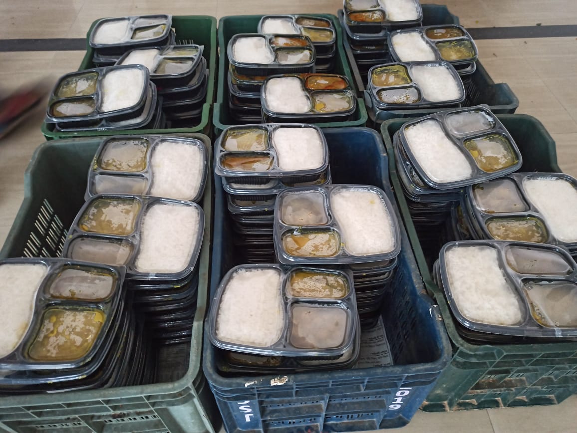 PradyotManikya's tweet photo. for the next 1 month I will be providing 150 hot cooked meals to patients or their relatives at the GB/ Khumulwng Hospital daily. In times of covid we should all rise and help everyone irrespective of community and religion .  Manikya court is closed but still cooking the meals https://t.co/iXG2A0gvhW
