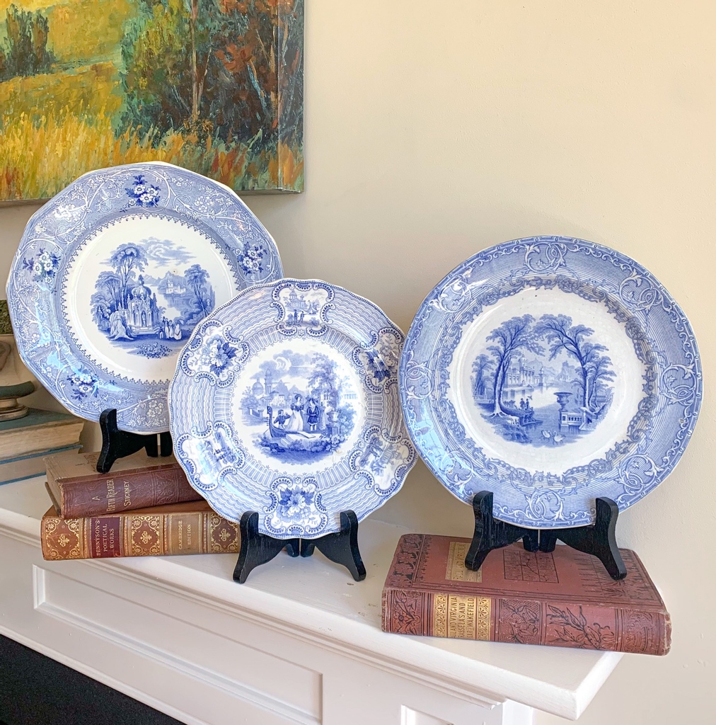 Beautiful English antique blue transferware plates are in the shop!  number19vintage.etsy.com

#transferware #bluetransferware #blueandwhitedishes #grandmillenialstyle #grandmillenialdecor #englishantiques