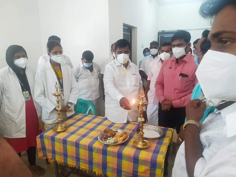 Nivedhamurugan_'s tweet photo. பூம்புகார் 
சட்டமன்ற தொகுதி சங்கரன்பந்தல் ஊராட்சியில் உள்ள ஒருங்கிணைந்த ஆரம்ப சுகாதார நிலையத்தில் கொரோனா தடுப்பூசி விழிப்புணர்வு முகா���ை தொடங்கி வைத்த போது
@mkstalin 
@Udhaystalin 
@DMKNagapattinam https://t.co/ojNSOGoXrr