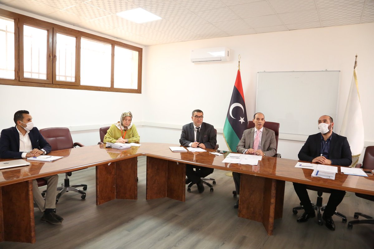 1/1
يلتئم اليوم الاثنين 24 مايو2021 وعلى مدى ثلاثة أيام اجتماع اللجنة المشتركة بين المفوضية الوطنية العليا للانتخابات ومفوضية المجتمع المدني لمناقشة ملف مراقبة الانتخابات استعداداَ للاستحقاق الانتخابي المقرر في 24 ديسمبر القادم