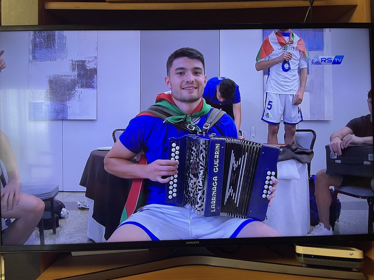 Y sin trompeta. Para que nadie se enfade. 
#Sanse #Zubieta