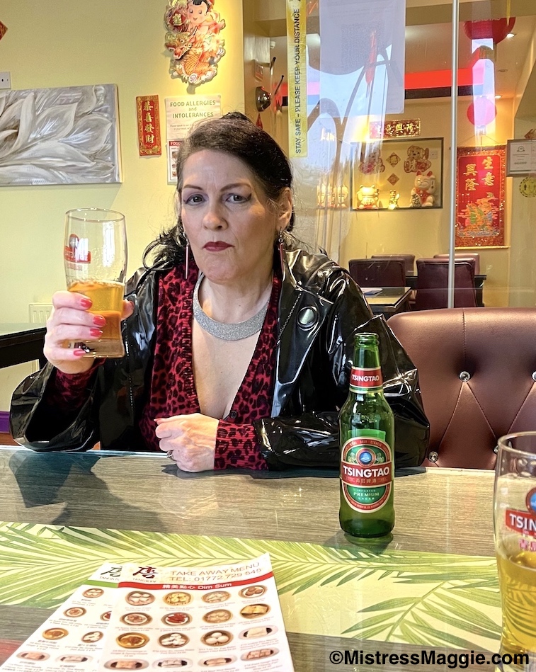 MistressMaggie1's tweet photo. Right. I think 15 months is enough time to spend indoors cooking my own food & I’m gonna take my two vaccinated arms out for a Chinese dinner. A toast to good health everybody! 💉 #fullyvaccinated #pvccoat #chinesedining #pvcmistress #shinyraincoat https://t.co/sPLuYl56vv