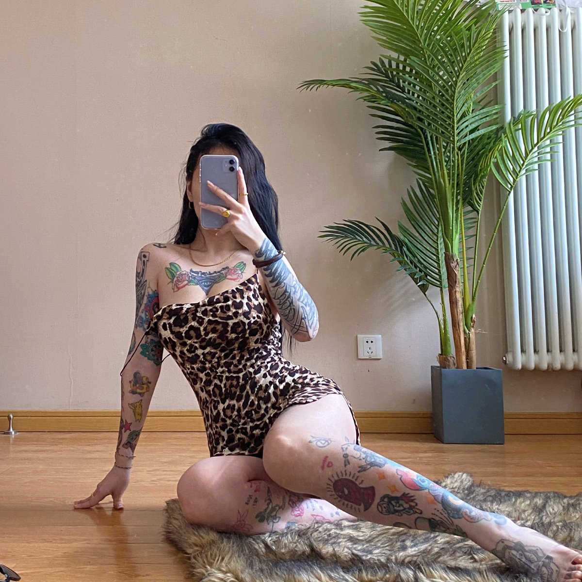 Hi 🐆
#tattoo #TattooedModels #girls #girlpower https://t.co/oVwrdUwFpS