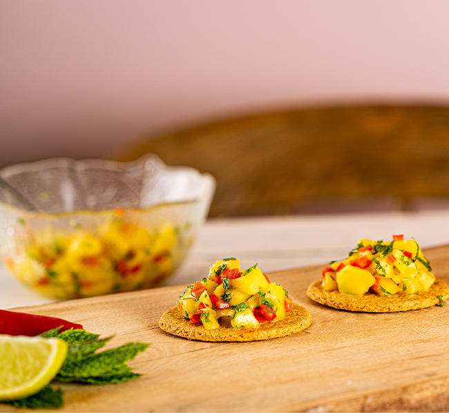 HomeMoveBoxLtd's tweet image. If you like a snack that packs a punch, these new Cheese &amp;amp; Smoky Chipotle Spicy Oatcakes from @NairnsOatcakes could be right up your street! Full of flavour and made with wholegrain oats for a sustained energy release, we can't wait to add them to our boxes! 
#homemovebox #nairns