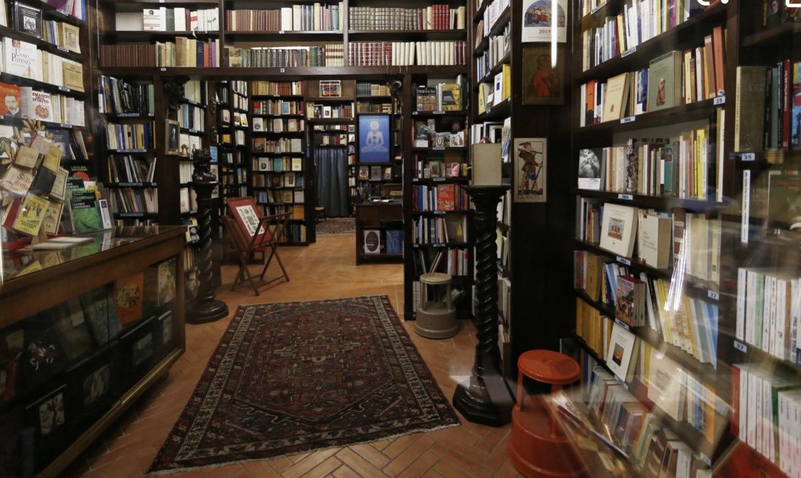 Ho firmato un nuovo decreto che finanzia per 30mln l'acquisto da parte delle #biblioteche di libri dalle #librerie del territorio. E’ una misura per l’emergenza che vorrei peró rendere strutturale, perché sostiene tutta la filiera, a partire dalle librerie più piccole