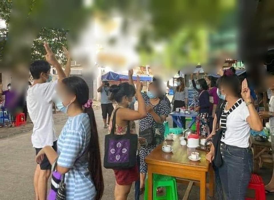 IrrawaddyNews's tweet photo. Young people gathered at a #Yangon  tea shop on Monday noon to protest the military regime. (Photo: CJ)
 
#WhatsHappeningInMyanmar https://t.co/rYixhrvLgB