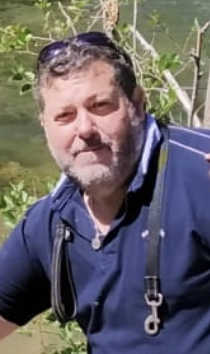 pascalebd's tweet photo. Mon frère nous a quittés hier. Il s’est battu comme un lion contre la Covid 19. 5 semaines de coma, surinfections en cascade, reins, intestins, poumons attaqués... 
Ma famille est orpheline d’un frère, fils, oncle, époux et père qui n’avait pas dit stop à la vie. 
La Covid tue!😢 https://t.co/VFB1gvIpmy