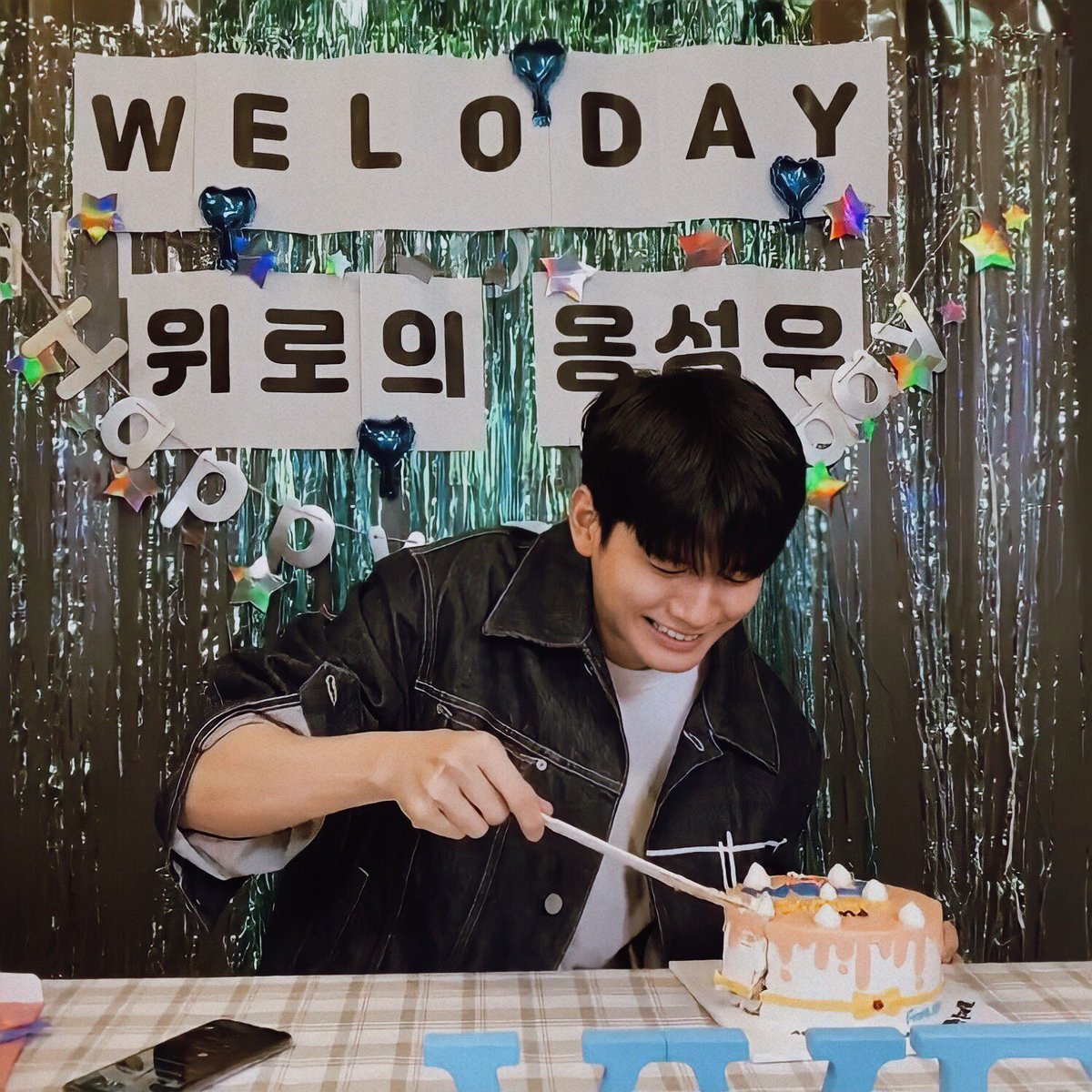 L_ONG_DISTANCE's tweet photo. 😂💗 https://t.co/4RAWih81Gr