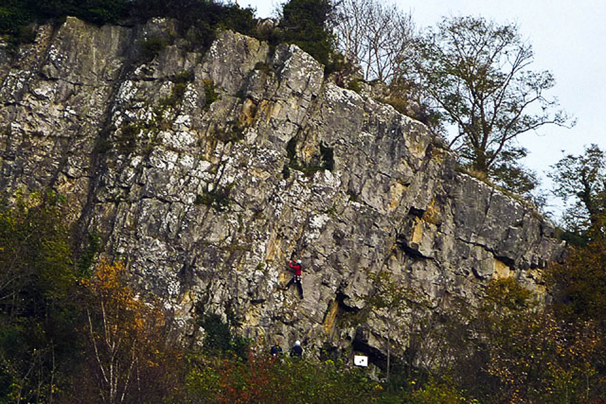 grough.co.uk (@groughmag) on Twitter photo Climber dies in fall from Yorkshire Dales crag <a href="/CaveRescueOrg/">Cave Rescue Org CRO</a> grough.co.uk/magazine/2021/… Climber dies in fall from Yorkshire Dales crag <a href="/CaveRescueOrg/">Cave Rescue Org CRO</a> grough.co.uk/magazine/2021/…