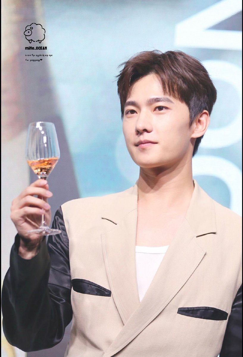 HappyTinking's tweet photo. Live now ⤵️
https://t.co/K2ocN5XLpN
but 🐏 will only appear around 8pm
#Chandron
#yangyangᏊˊꈊˋᏊ #杨洋
#yangyang𓃙 #YangYang杨洋
#yangyang https://t.co/xSqEH7LKUg