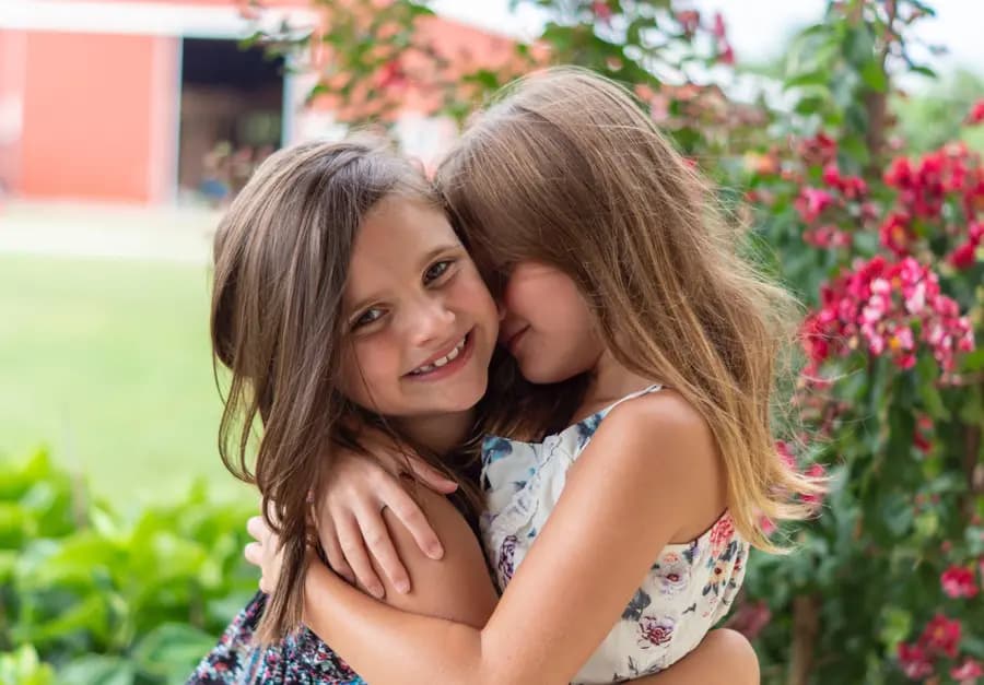 DNASolutionsEsp's tweet photo. Cuando se hace una prueba de ADN entre hermanas, el tipo de análisis a realizar depende de varios factores: si envían la muestra de la madre para verificar si tienen el mismo padre, si quieren saber si tienen la misma madre, etc. Más información -> https://t.co/XUIfUbQ9CM https://t.co/H4t0aNsgHj