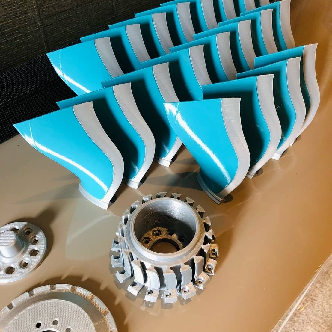 Thought3D's tweet image. Check out this gorgeous model by An Doung. Printed on the @Ultimaker using @Fillamentum PLA and Magigoo Original as a first layer adhesive!