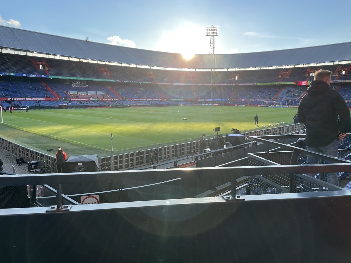 h_dokter's tweet photo. Vandaag onze oudste kleindochter Ellemijn jarig alweer 16 jaar. Hopende nog vele jaren samen naar onze Kuip 🥰❤️ https://t.co/j5ODoJ8HaF