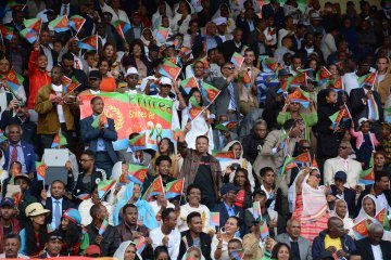 Biniamhabte15's tweet photo. En Splittrades Eritrea är en av dina drömmar.det är avskyvärt. Inte som du tror Eritreaner är eniga mer än någon tid.Därför 🇪🇷klarade västmakten ondska sanktion ekonomisk politisk och militära.#kjetil önskemål blev https://t.co/yLW1yxoOcl bilder💪
#EritreaShinesAt30
#TPLFwarcrime https://t.co/jJcvNG3Hnz