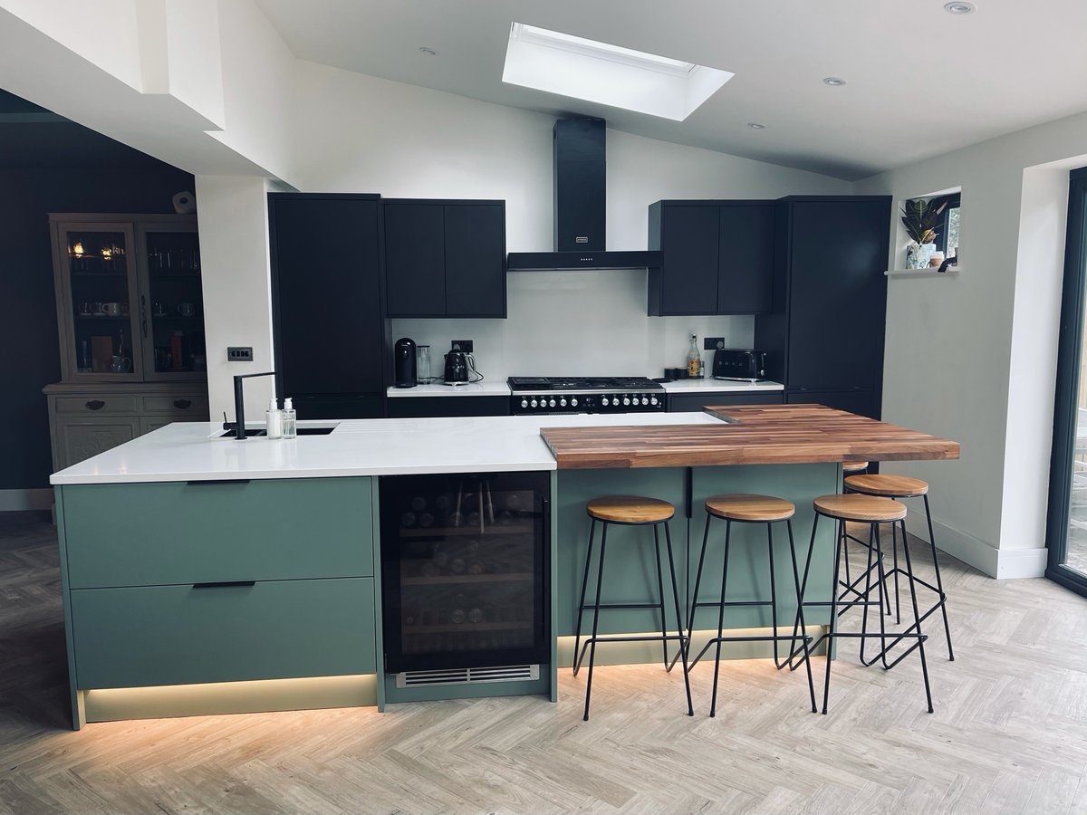 MyrahConstruct's tweet image. WE CREATE AMAZING SPACES 
Transform your home with Myrah Construction 

We are specialists in transforming areas in your home into beautiful spaces for you to enjoy, from loft conversions to extensions. We plan, design and manage the project with you.

Call us on 0117 2872533.