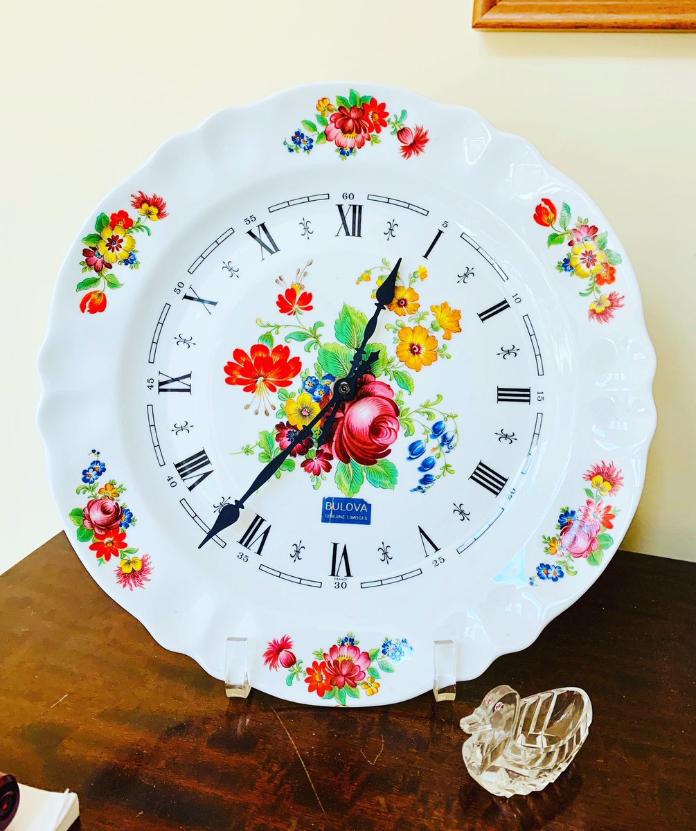 GBES2018's tweet photo. Happy Monday!! Is it #time for you to Consider an Estate Sale?  #relocation #downsizing #passing of a loved one. Call 404-788-4970 today for a complimentary assessment. From staging, to hosting &amp; cleanout #GBES has you covered! 
#estatesale #shopping #atlanta #antiques #staging https://t.co/7CjTX5FYrO