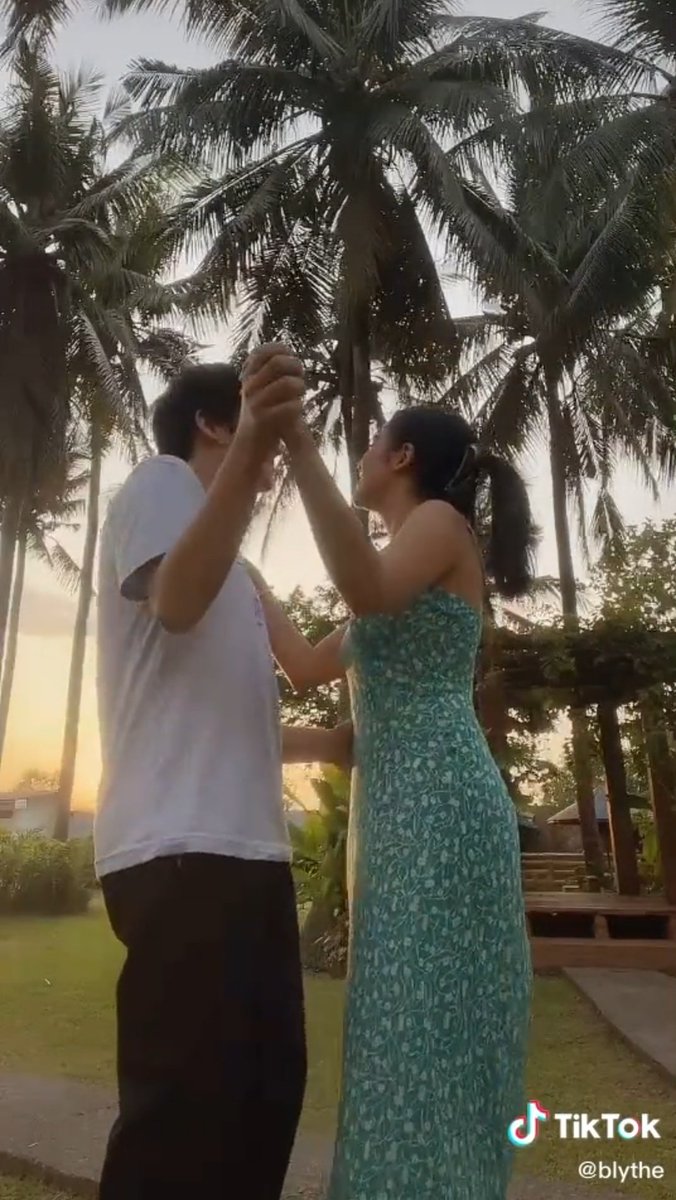 QuenDreaOFC's tweet photo. dance with me during the golden hours

ANDREA GabayNiBroKayMIRA
SETH HKMSupportivePIO https://t.co/ZTPpZAL3xC