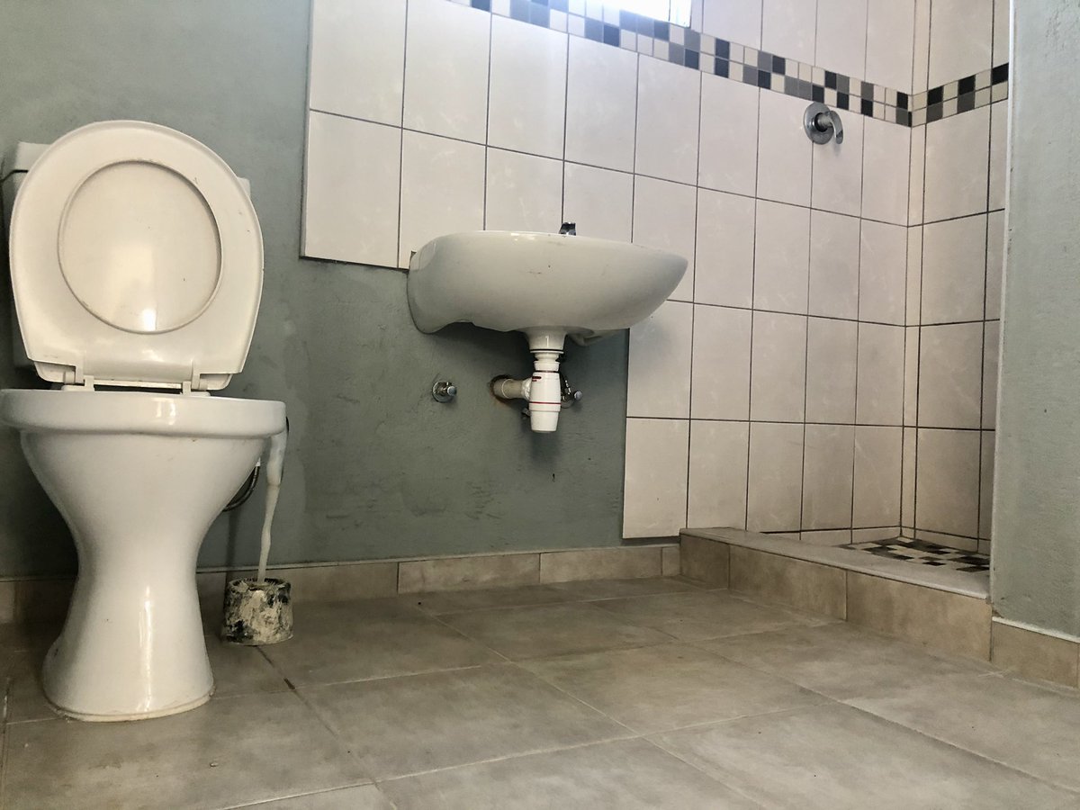 Available for Rent: Katutura Monte Christo: 3 bedrooms, ensuite, toilet and shower, @ N$7500 water and electricity included. Call:0814185564 for viewing  
@tvnewser @TheNamibian @newsonnbc 
#PropertyMatters 
#PropertyManagement 
#houseforsale #airbnb