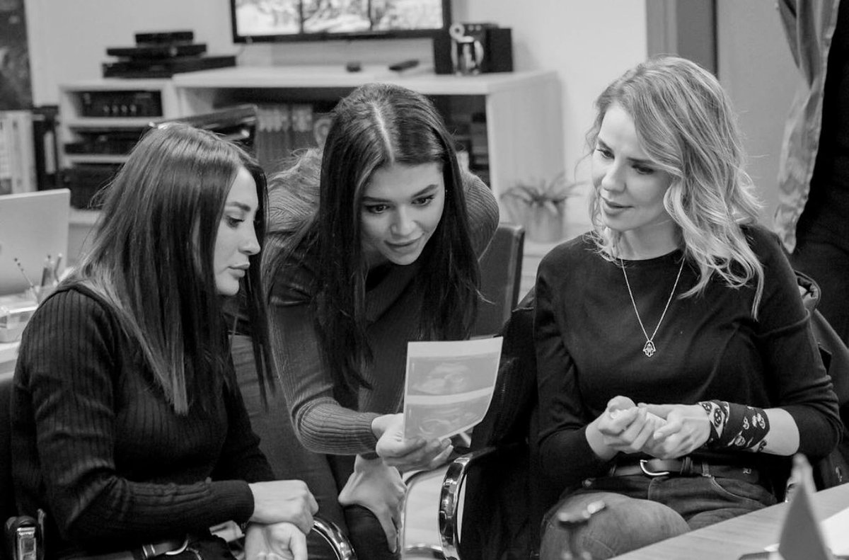 mixspaces's tweet photo. Strong, Successful and Beautiful Girls!!!🤘🏻🖤
#MerveOflaz #merveoflaz #ElaYörüklü #elayörüklü #OyaOkar #oyaokar #Oyaokar #baharayan #ezgivural #SelinDemirci #ArkaSokaklar #Girls #Strong https://t.co/qUAZU9ahRP