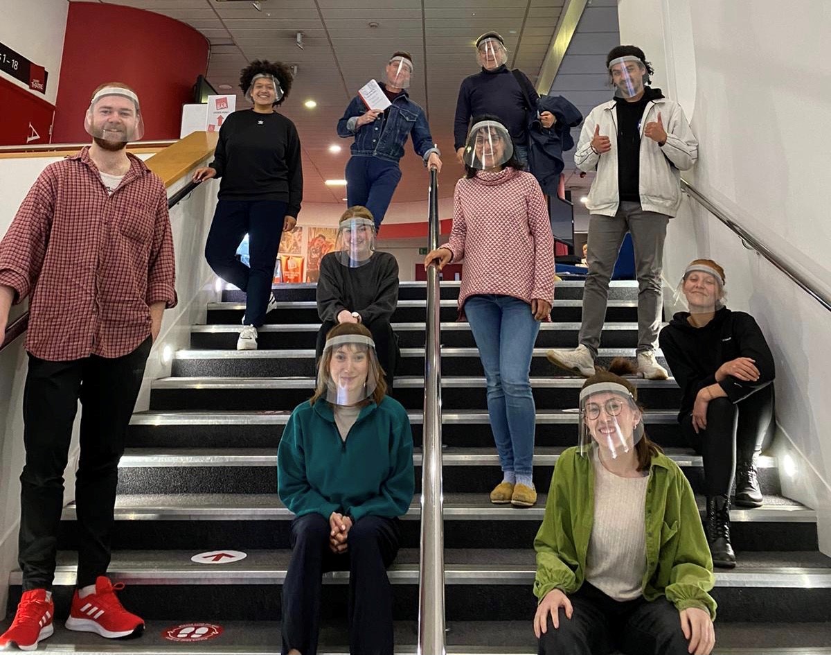 Today we gave a massive @DerbyTheatre welcome to the cast of #DTTheWindintheWillows as they start the first day of rehearsals🐸🦡

After looking at the set design by #NettieScriven and a read-through including hearing songs by #IvanStott, the cast are now off to begin rehearsals.