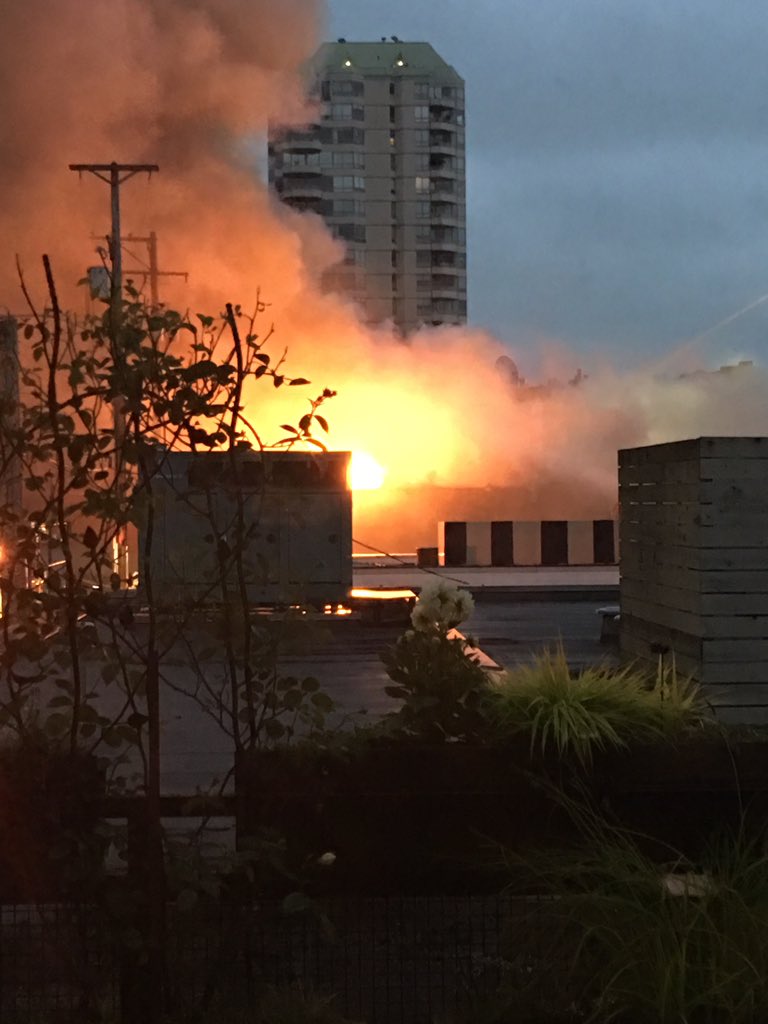 ShaneAFoster7's tweet photo. Fire at the back of the Heritage Grill building at Clarkson  #new westminster #newwest https://t.co/6q2hUAre9F