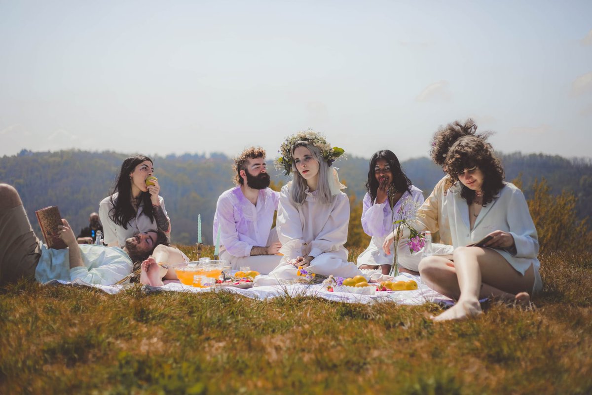 Fuori settimana prossima il nuovo singolo di Möly ❤️
Pre save:
➡ backl.ink/146831466

#petricore #petricoresounds #moly