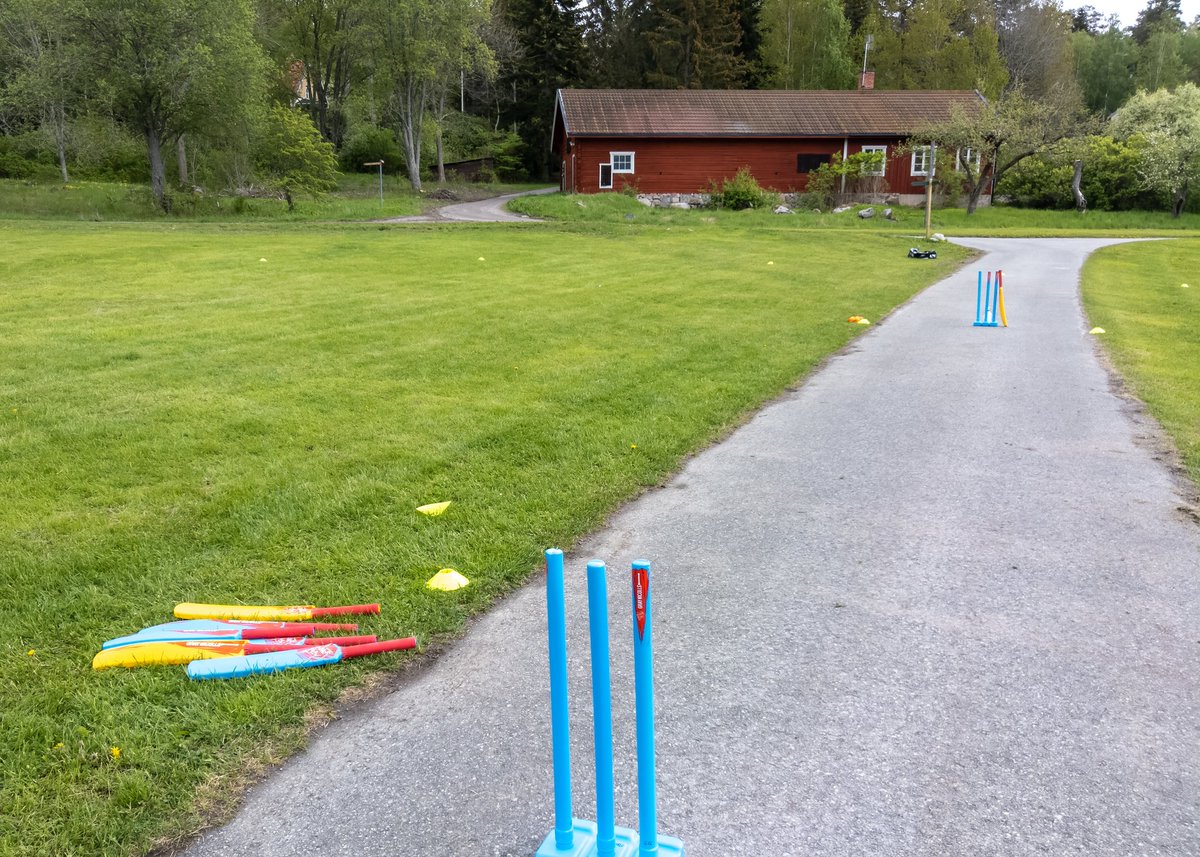 Fantastic to participate in Parasportdag på Ängsjö and provide children from Järfäłla a chance to try out cricket.

#stockholmcc #paracricket