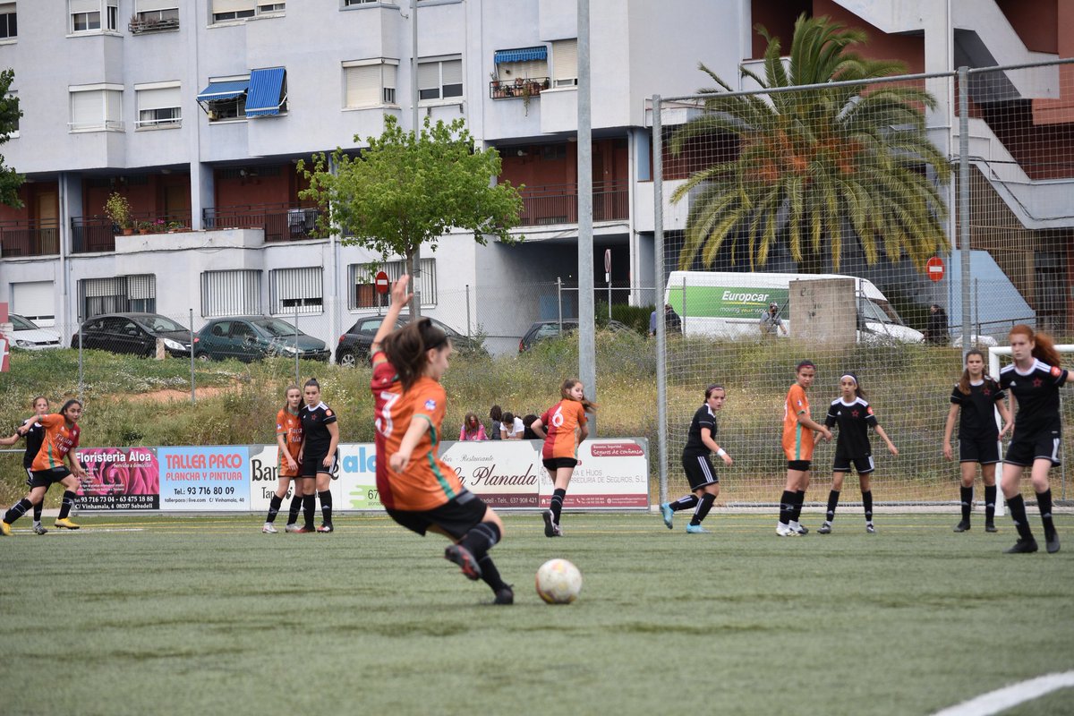 📸⚽Gran partido el que pudimos ver en la matinal del sábado de nuestro Infantil femenino contra la @femenimanulanzarote con victoria para las visitantes por 2-3. 

Felicitamos 👏 a nuestras jugadoras y cuerpo técnico por el gran papel que están haciendo en la temporada